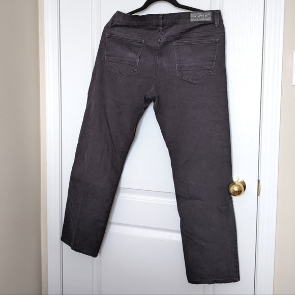 Kenneth Cole Distressed Men's Denim jeans - Picture 7 of 10